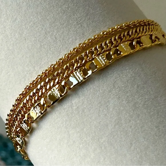 🏖️NWT 3-Piece Bracelet Set. Dainty Chain Link. 14k Gold Plated - Picture 2 of 10